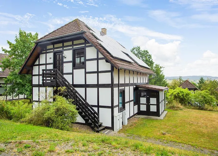 In Einem Fachwerkhaus, Cleaning Included Apartment *