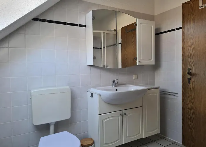 In Einem Fachwerkhaus, Cleaning Included